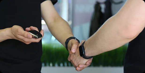 Рукопожатие, символизирующее сотрудничество