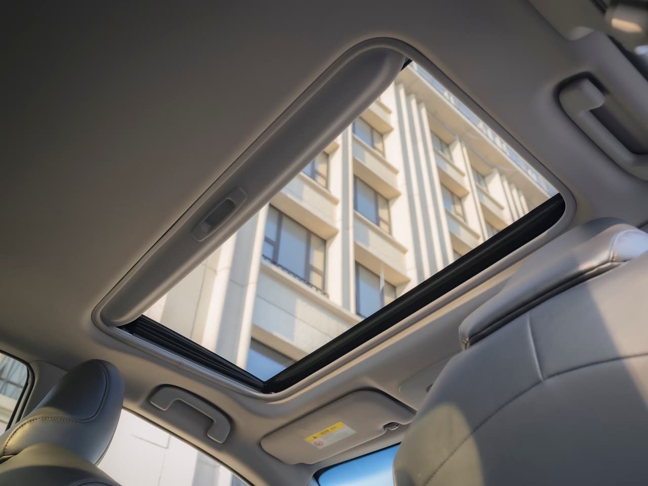 Toyota Camry Hybrid 10