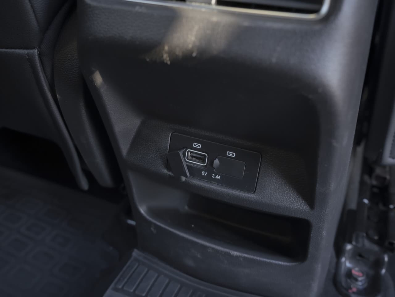 Москвич 3 2023 8