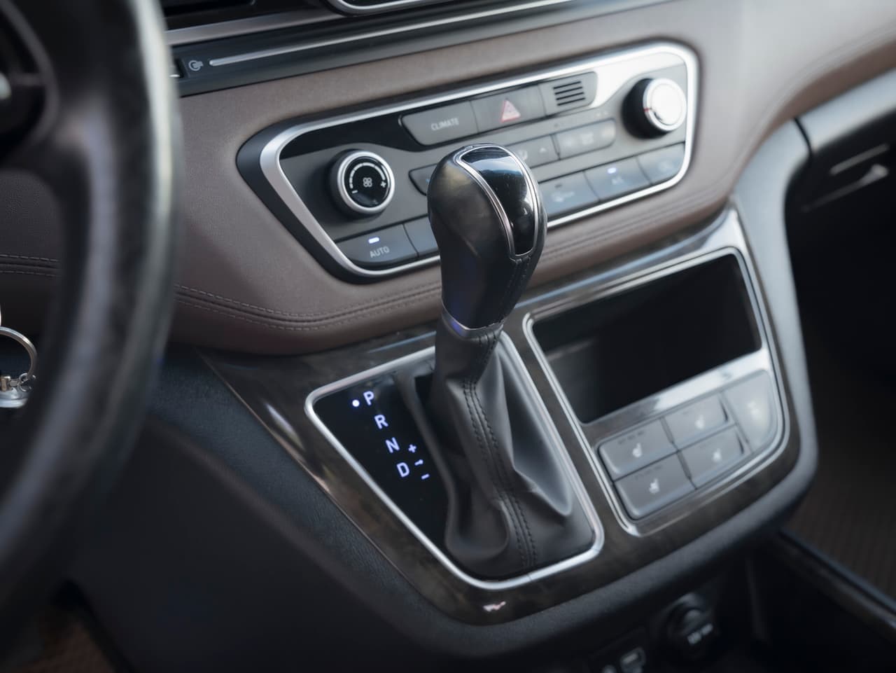 Hyundai Grand Starex 6