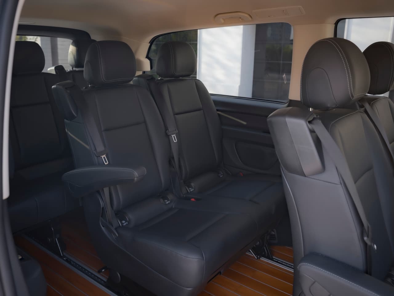 Mercedes-Benz Vito 13